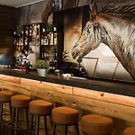מלון - The Niu, Saddle By Ihg