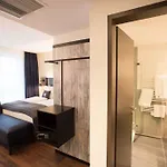 - The Niu, Saddle By Ihg מלון Fürth