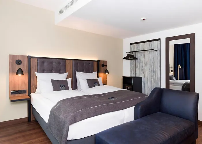 - The Niu, Saddle By Ihg Fürth
