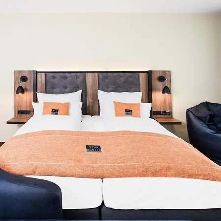 - The Niu, Saddle By Ihg Hotel