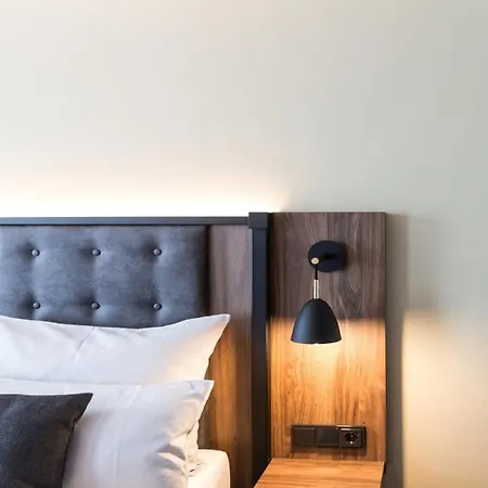 - The Niu, Saddle By Ihg Fuerth