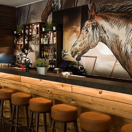 Hotel - The Niu, Saddle By Ihg