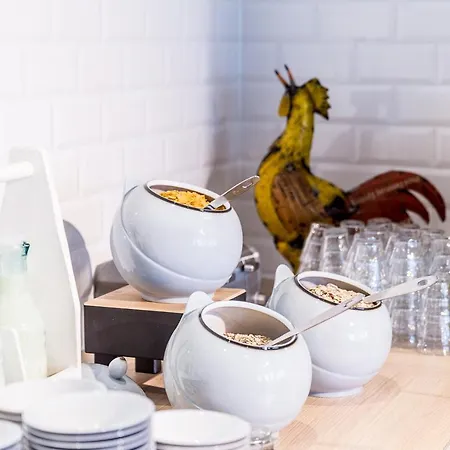 - The Niu, Saddle By Ihg Hotel Fuerth
