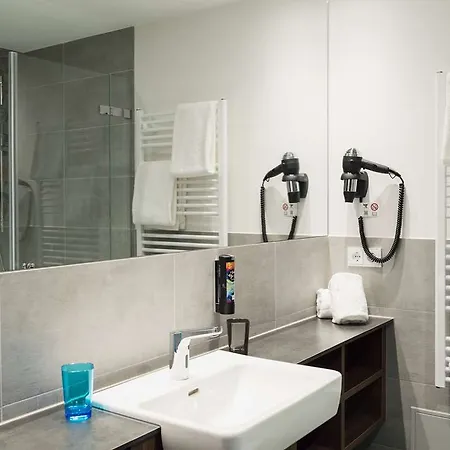 - The Niu, Saddle By Ihg Hotel Fuerth
