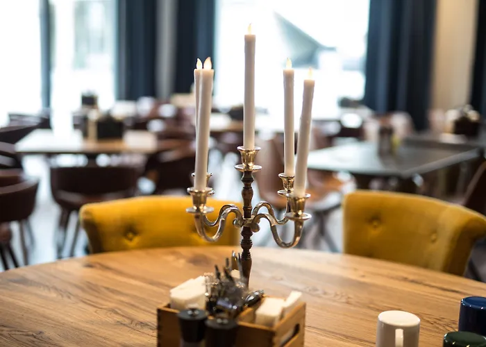 - The Niu, Saddle By Ihg Fürth
