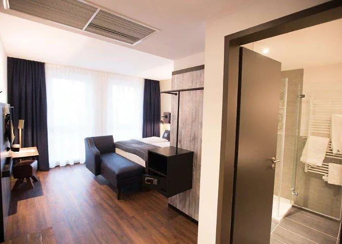 - The Niu, Saddle By Ihg
